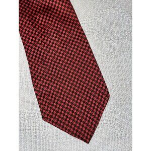 The Hecht Men’s Dress Tie Size 58” Red Houndstooth 100% Silk Business Formal